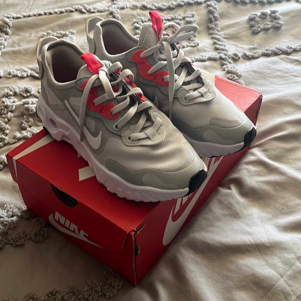 Nike react